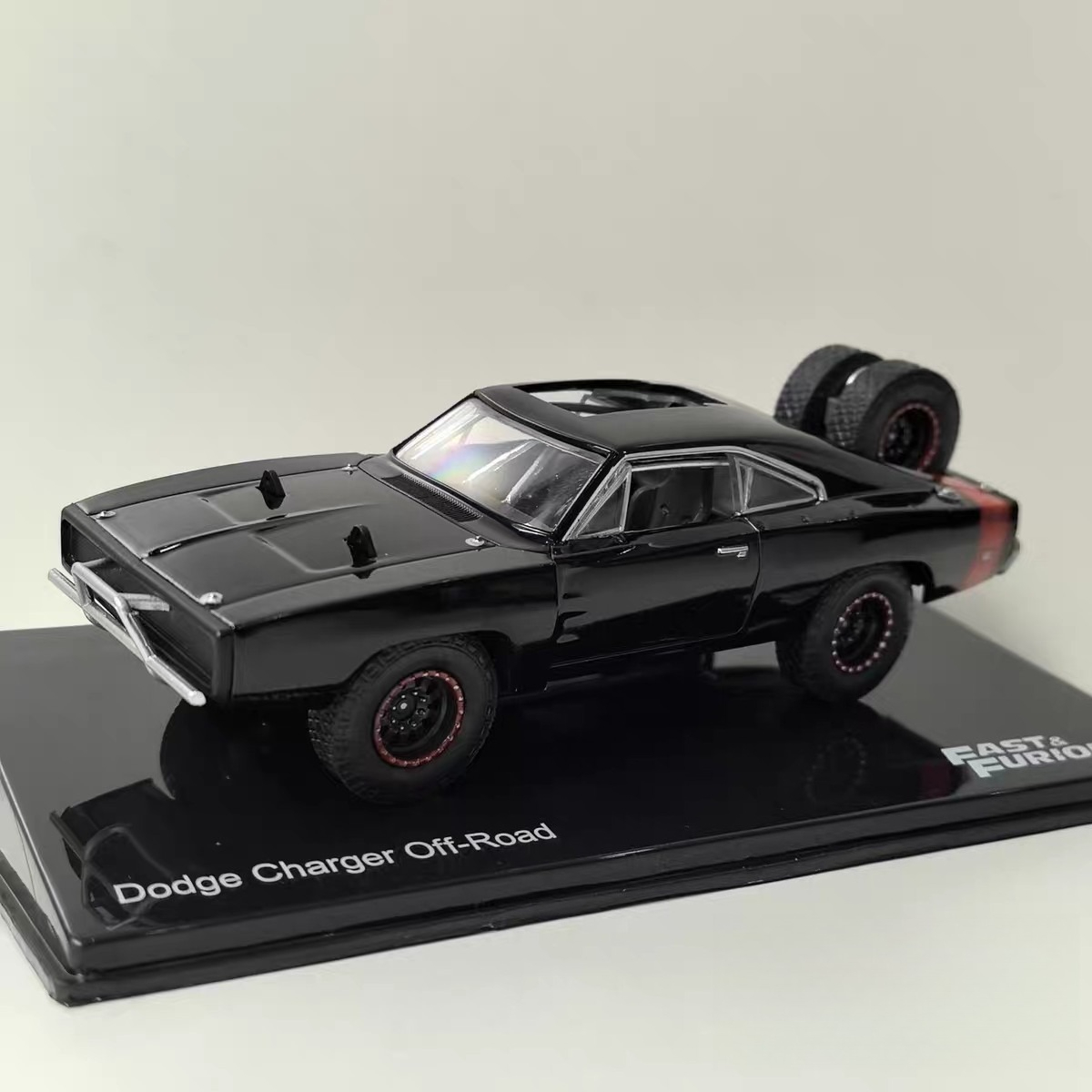 Modelo de Carro em Liga Metáli - Car Charger avaliação e preço